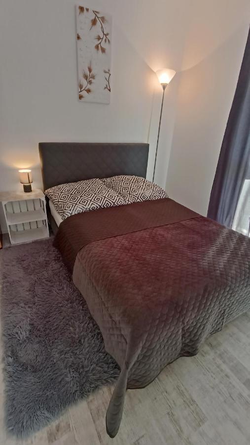 Apartament Na Kruczej Lubiń Exterior foto